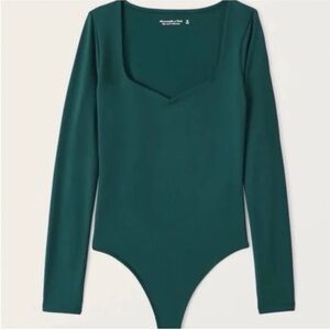 Abercrombie Long Sleeve Sweetheart Bodysuit - Emerald M